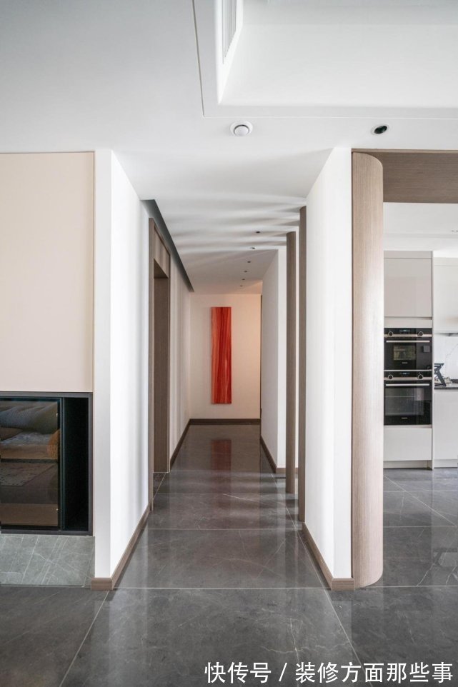 卡通|200㎡的海景大平层,同一空间中,兼具沉稳大气、时尚跳跃