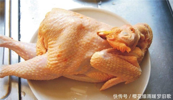 清炖鸡汤,直接炖大错特错!水中加点它,新鲜无腥味,营养少流失