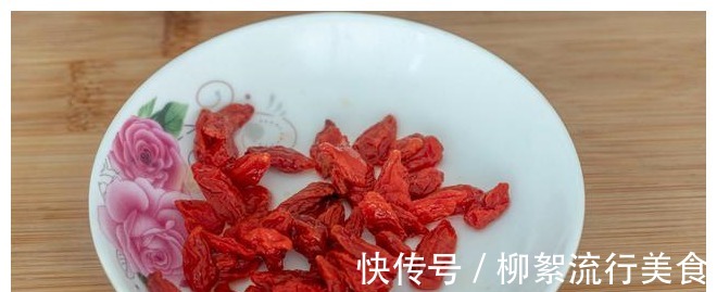 苹果|6款水果的创意吃法，生吃熟吃都有，奇妙搭配，营养翻倍，太香了！