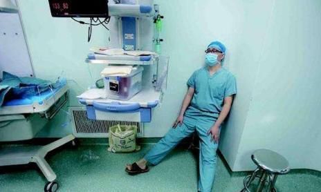 男性|男医生充当了“接生婆”的角色,产妇的隐私怎么办?宝妈先别慌