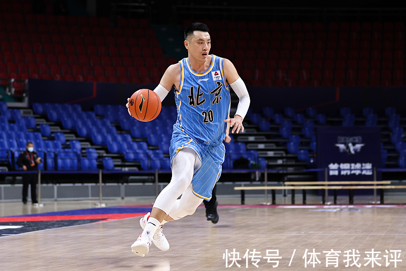 翟晓川|25分钟13+7！翟晓川终于复苏了，无愧雅尼斯信任，成首钢关键一环