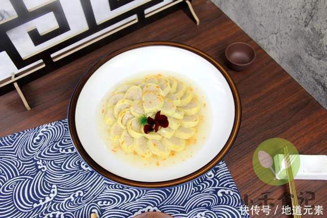 年夜饭上必备的一道菜,比花更漂亮,寓意“团圆”,鲜嫩入味