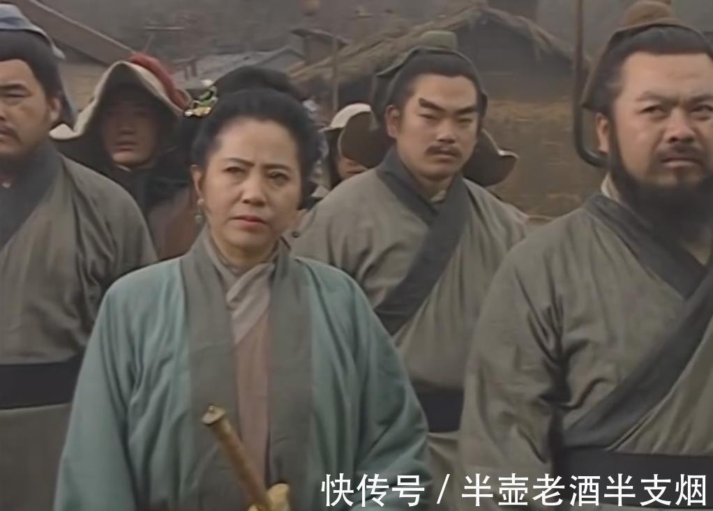 梁山!梁山七个强大三人组:清风山三盗垫底,有几伙能打赢鲁智深武松杨志?