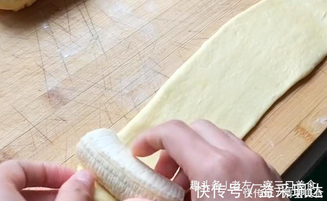 我家面粉从不蒸馒头,加2根香蕉,简单几步,出锅给肉不换,真香