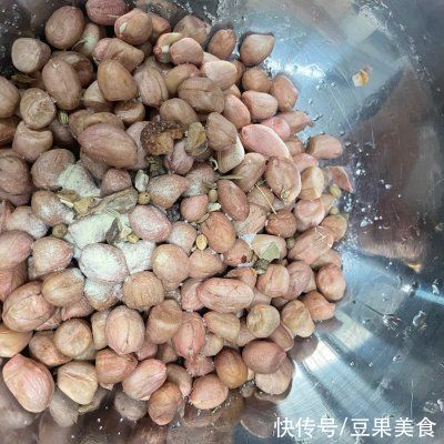 烤花生米（微波炉版）别再用这么做了，教你新吃法