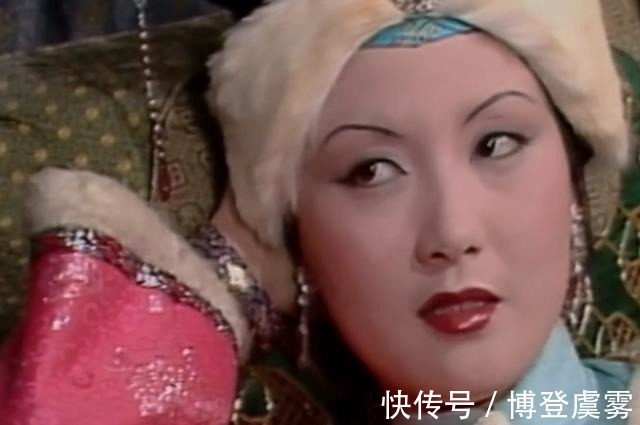 贾府|凤姐平日盛气凌人,为何却对贾府老仆毕恭毕敬?不止是会做人