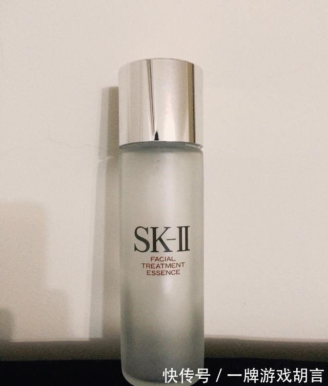 护肤品 盘点那些年被我无限回购的护肤品!