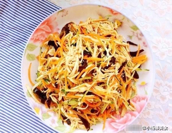 快手|夏天，鸡胸肉这样做，味道鲜美，简单快手，适合不想下厨的懒人们