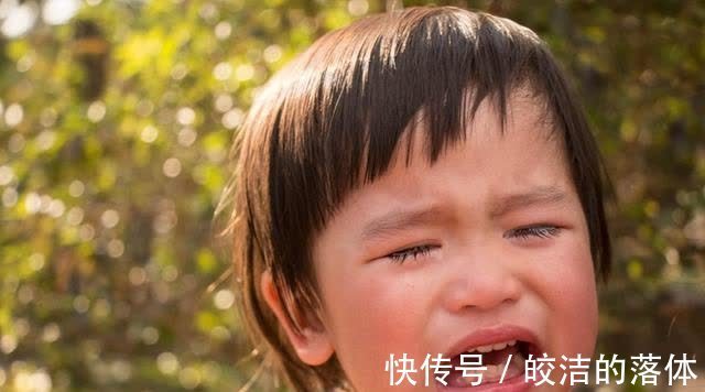 塔罗|塔罗占卜：哪个女孩是假哭？测试内心多天真浪漫？