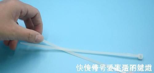 疏通|卫生间放2根塑料扎带,真是厉害了,解决了困扰大家的一个难题