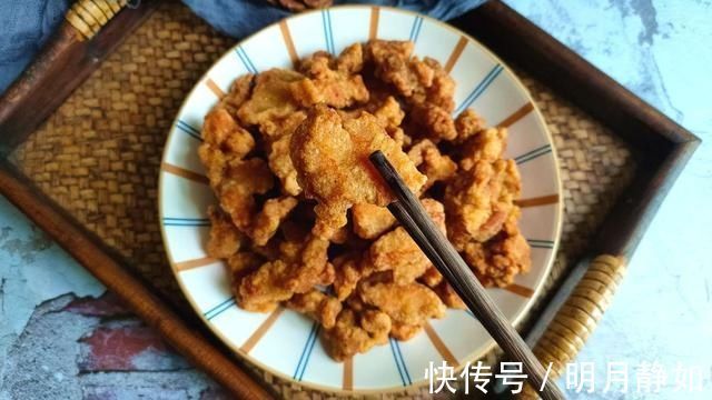 做炸酥肉,有“三样调料”不能少,酥肉金黄酥脆,咬一口满嘴香