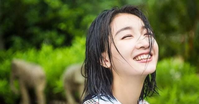 注重保养|“最嫩爸爸”火了,接初中女儿放学被当男友,老师我以为她早恋