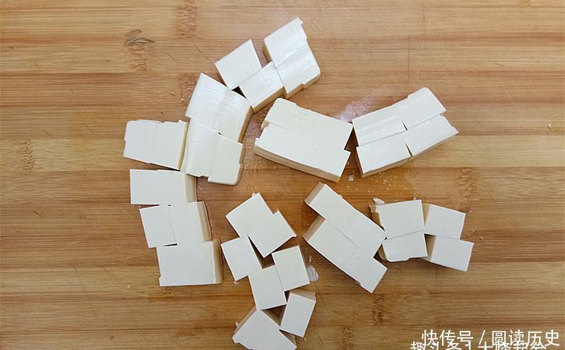 嫩豆腐做出鱼香味,鲜香滑嫩、酸甜微辣,超下饭