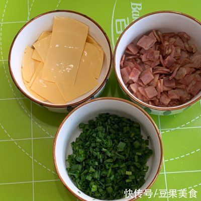 面团|什么？培根芝士面包的做法竟然这么简单？