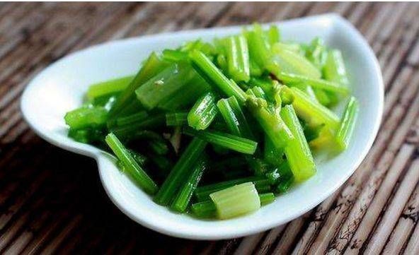 60岁阿姨患癌1年，复查时结果很理想，医生只因常吃3种蔬菜