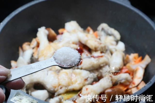 干锅鱼|海边人做鱼太香了,我一周吃三次,雷打不动,碗底汤汁都不放过