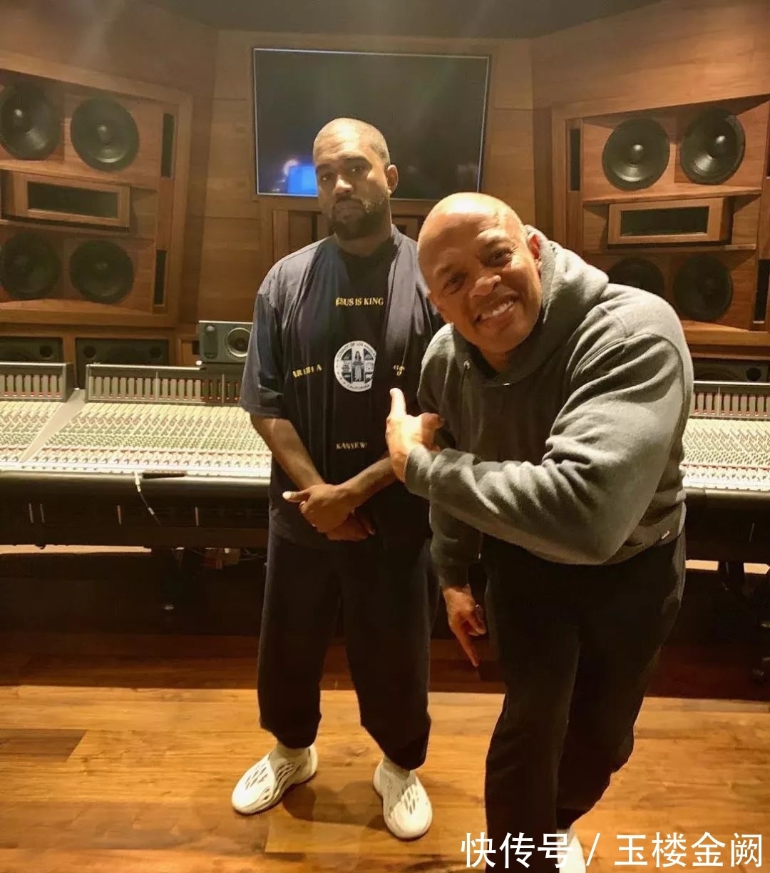 yeezy 侃爷为了这双鞋，竟把 YEEZY 中国工厂搬回美国