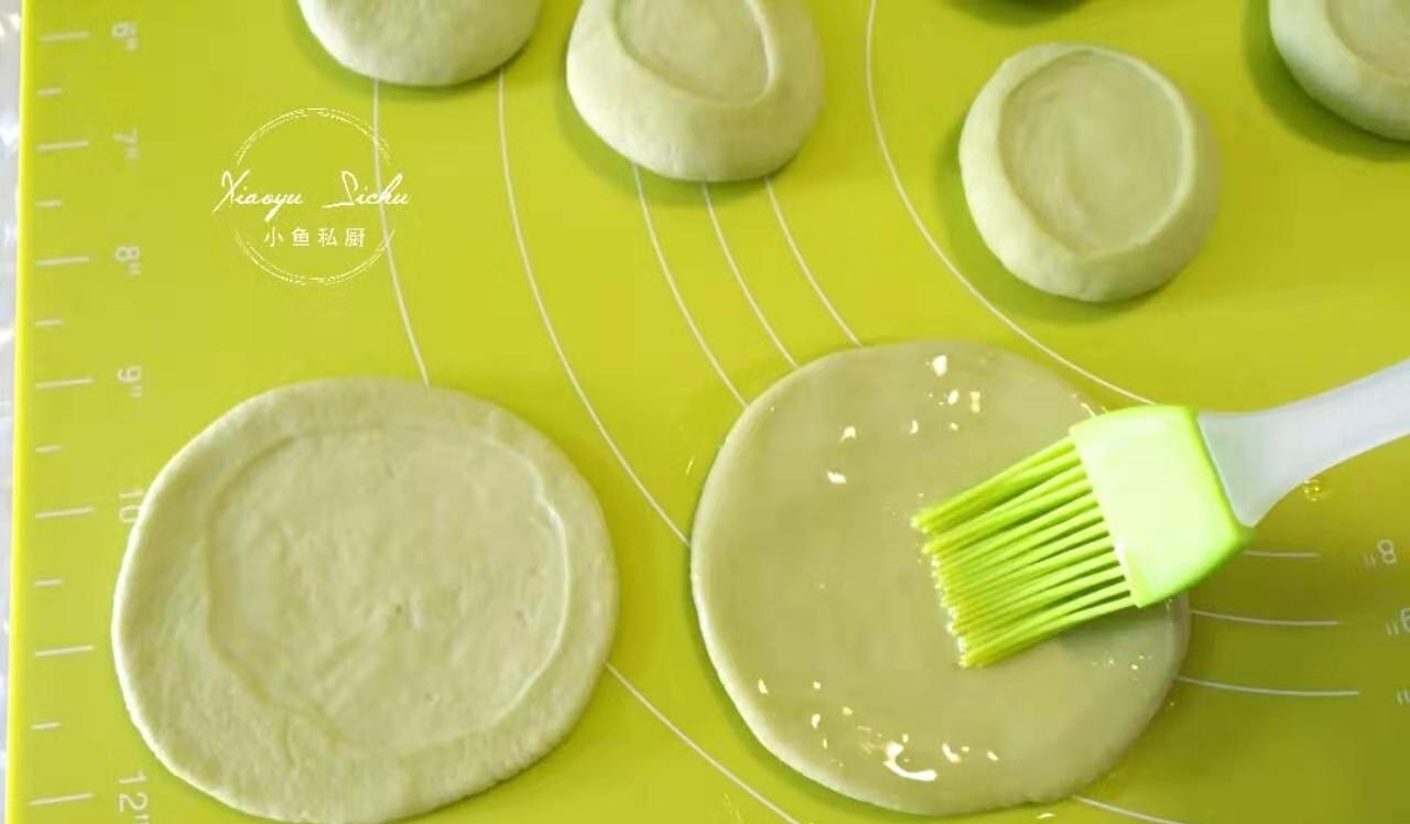 茼蒿汁|春饼的新做法,不用上锅蒸,薄软又筋道,卷肉卷菜可香了