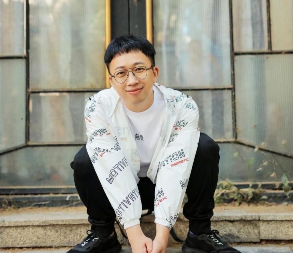 于正盗版,郭敬明抄袭,难道成功的背后都是抄袭出来的吗?