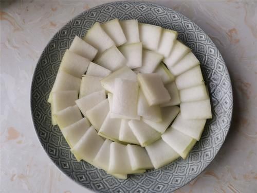 美颜|冬季,这才是冬瓜最好吃的做法,清淡味美颜值高,给肉都不换