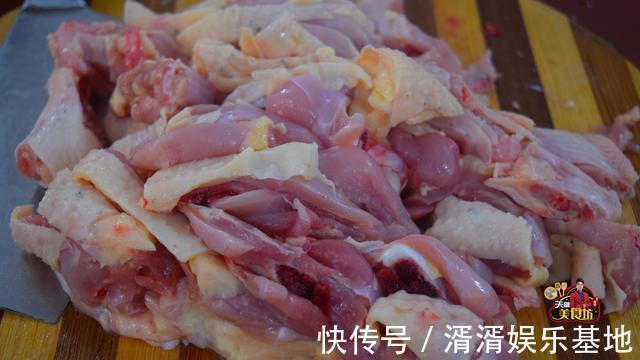 教程|红枣枸杞蒸鸡肉最好吃的做法，简单美味又营养，看看你喜欢吃不