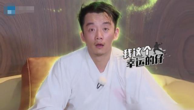 邓超退出《跑男》是明智之举看看李晨的处境，佩服他的先见之明