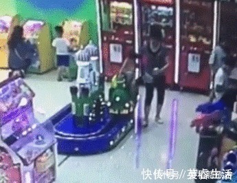 孩子|家长转身30秒,1岁孩子出现意外,扒开监控,全家痛哭失声