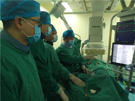 八旬老人肚里揣“不定时炸弹”,“介入湘军”“铆钉”技术巧“拆弹”