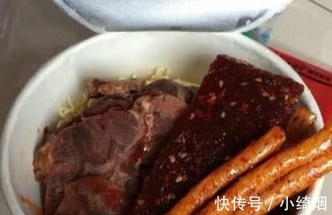 食材|泡面“离不开”的5种食材,火腿肠上榜,图五只有聪明人才想得到