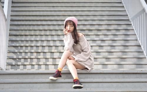 时尚 入秋之后针织毛衫这样穿，时尚有型又吸睛