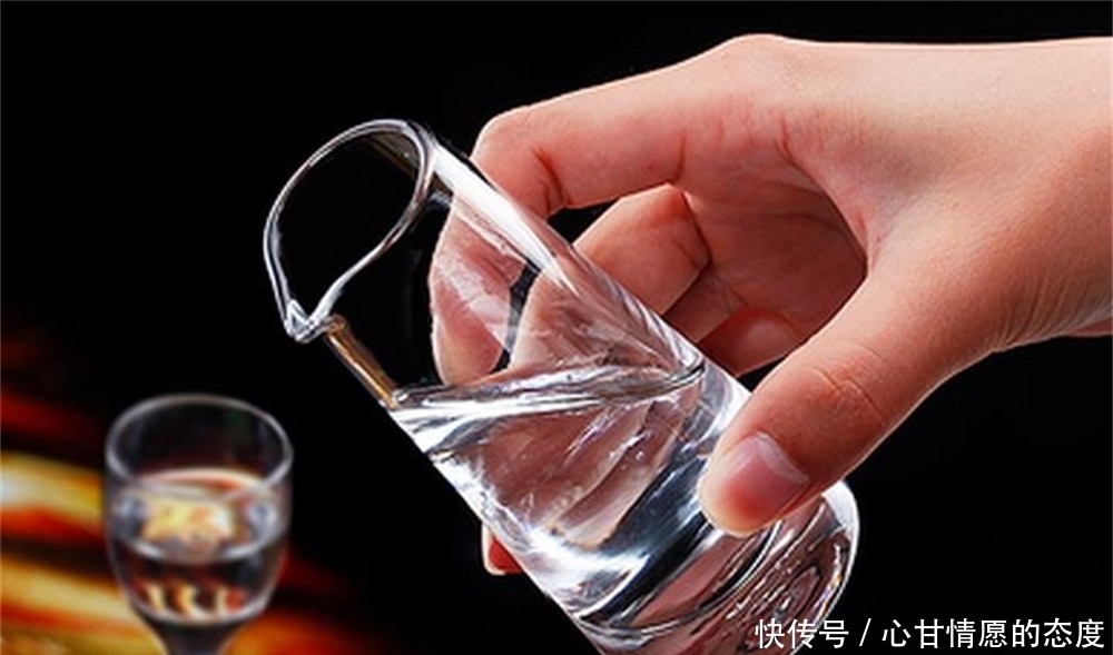 全国多地取消年会、联欢、聚餐,白酒将何去何从