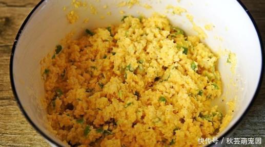 味道|玉米别只会煮着吃,教你做蒸嫩玉米羹,简单又美味,比肉都好吃!