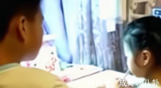 这可是你要妈妈生的二胎!哥哥教妹妹写作业崩溃,网友:羡慕