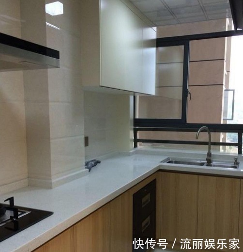 地台|老婆坚持卧室不留飘窗,地面做个“小地台”,完工邻居抢着模仿