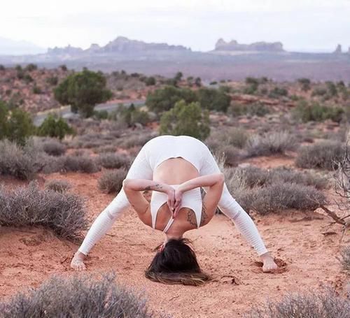 动作|怎么像她一样练出引以为豪的好身材？从这7个动作开始