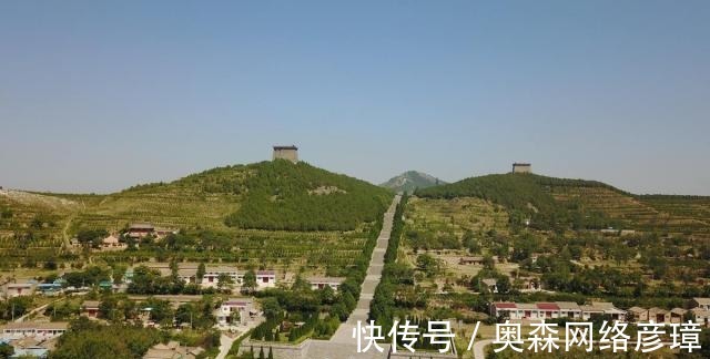 头颅|古墓发现“无头”尸体，手上还拿巨型斧头，考古家：真是刑天墓？