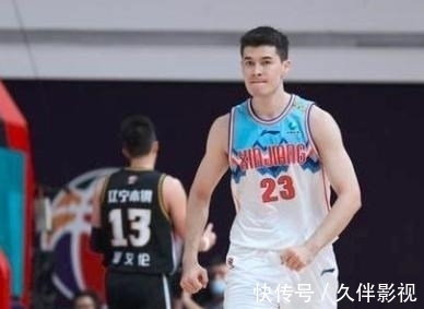 球迷|实锤?阿不都沙拉木批评后他先失常,但赛后举动让球迷放心了
