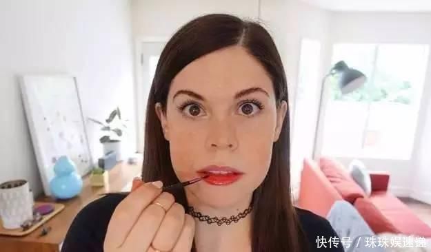 天啦这个妹子腻害了,用食物来化妆!效果竟然。。