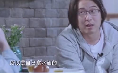 穿帮镜头 《向往的生活》多次被批穿帮造假,替身做饭,导演10字说出真相