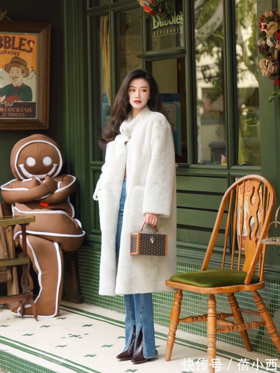 毛绒绒外套 入冬来一件“毛绒绒外套”吧,得体大方又舒适,适合普通人借鉴