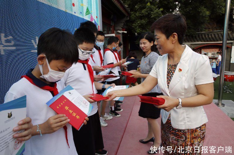 毕业生|绘校园风景图，感恩学校培养