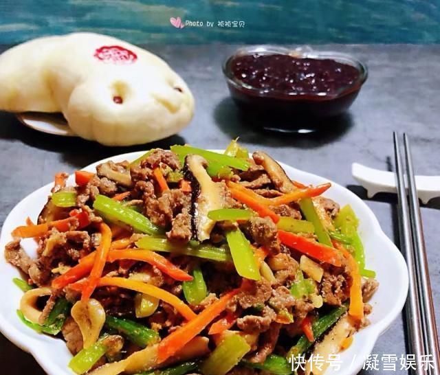 时蔬炒牛肉,营养丰富,味道鲜美,家人都喜欢