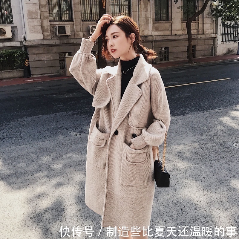 气质出众 建议大家大衣不要配黑裤子!现流行这样穿,美得无懈可击