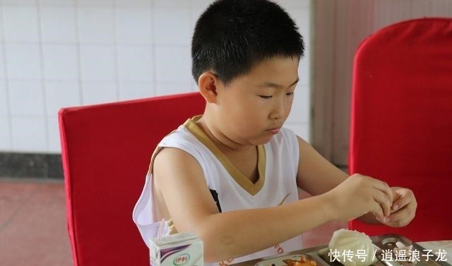 孩子|4种食物是伤脾“大王”,别给娃吃,积食又伤脾,孩子身高难再长