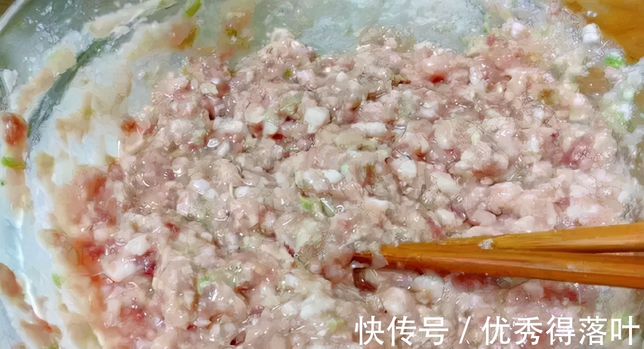 饺子|萝卜馅饺子好吃，调馅是关键，分享一个调馅法！