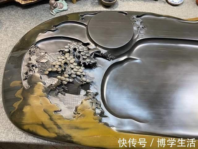 立体感@随便拿2块“金皮”歙砚石,叫朋友帮忙雕刻茶盘,成品也太惊艳了