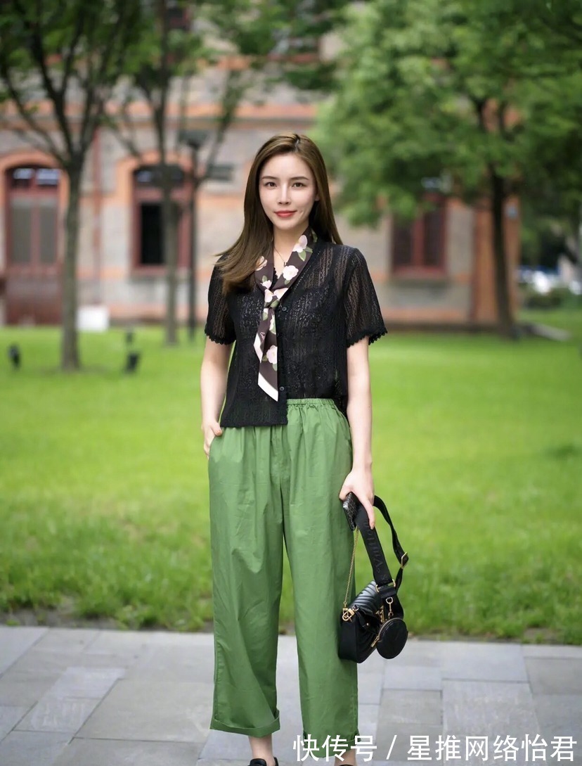 穿搭 裤子下面少穿“凉鞋”,现在流行这样穿,时髦又显高,适合小个子