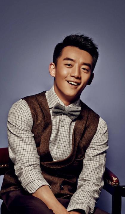 翻车|还记得郑恺吗,今坐地铁环保出行,评论区却翻车:变相炒作?