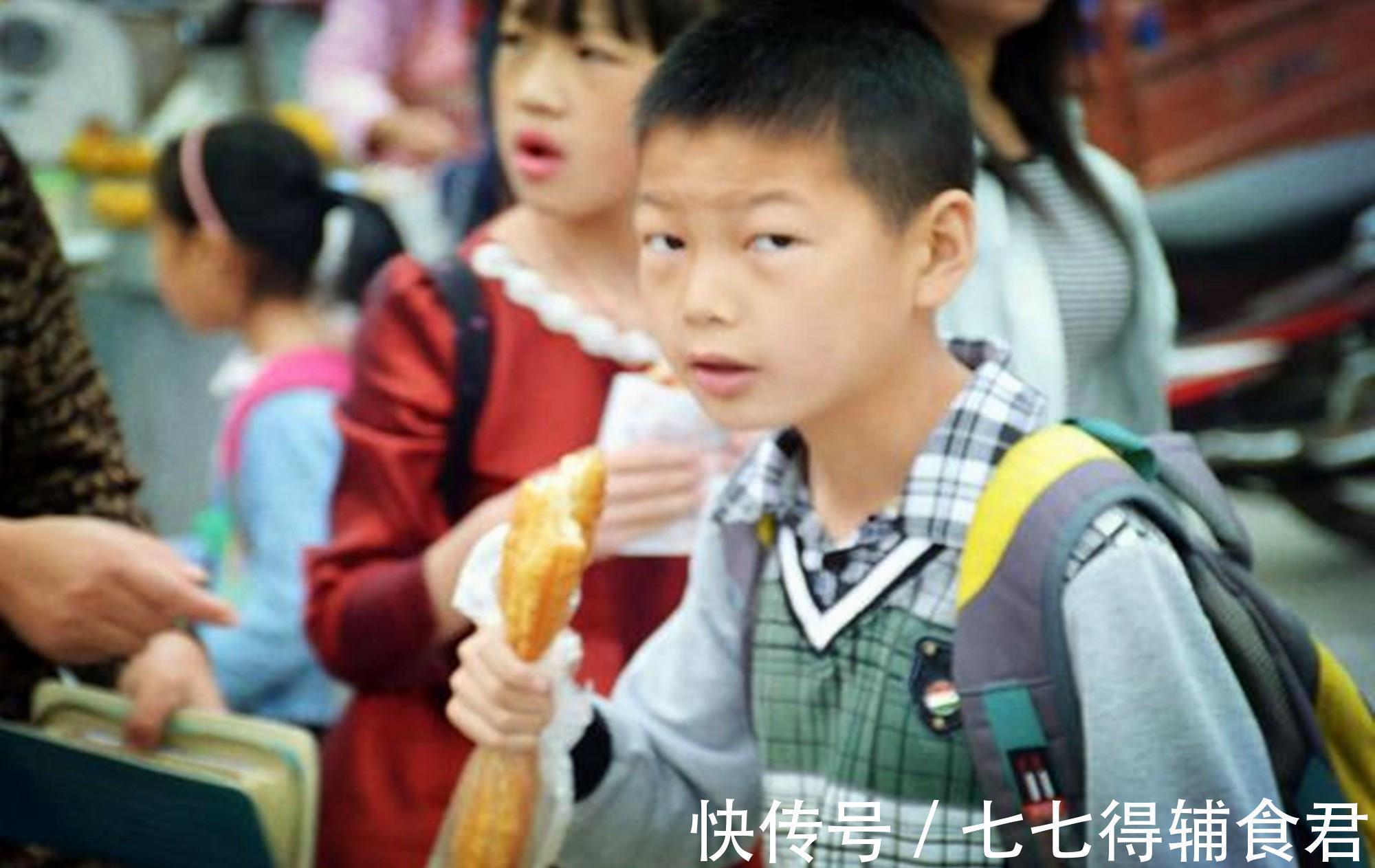 宝宝|立秋后,专家建议孩子早餐要坚持“两要三不要”,没准能再长一截