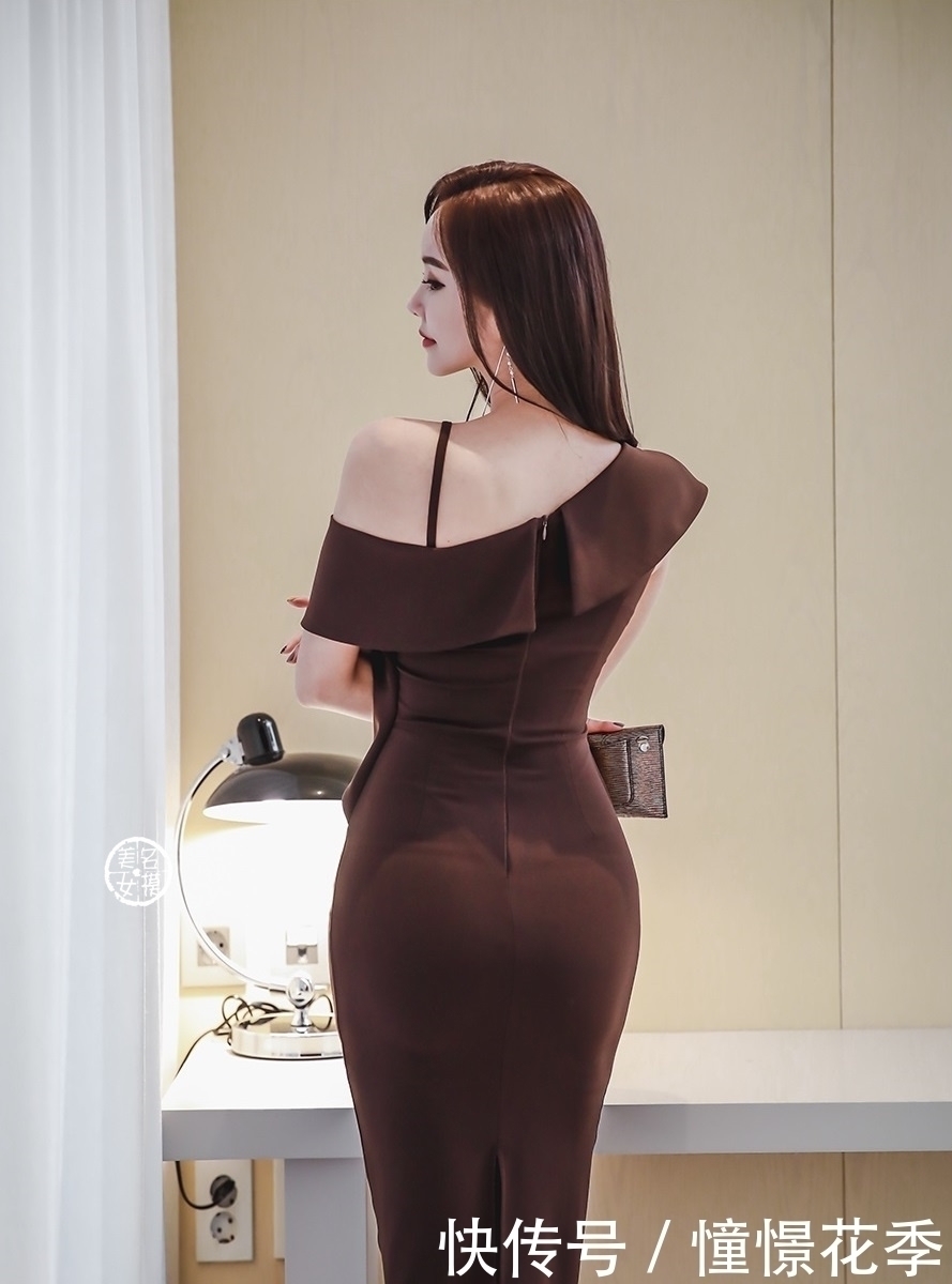 小姐姐|紧身套裙搭配性感高跟鞋,小姐姐时尚唯美,美丽动人